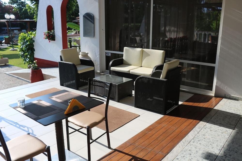Naturist Angel Nudist Club Hotel - Adults Only Paradisi  Luaran gambar