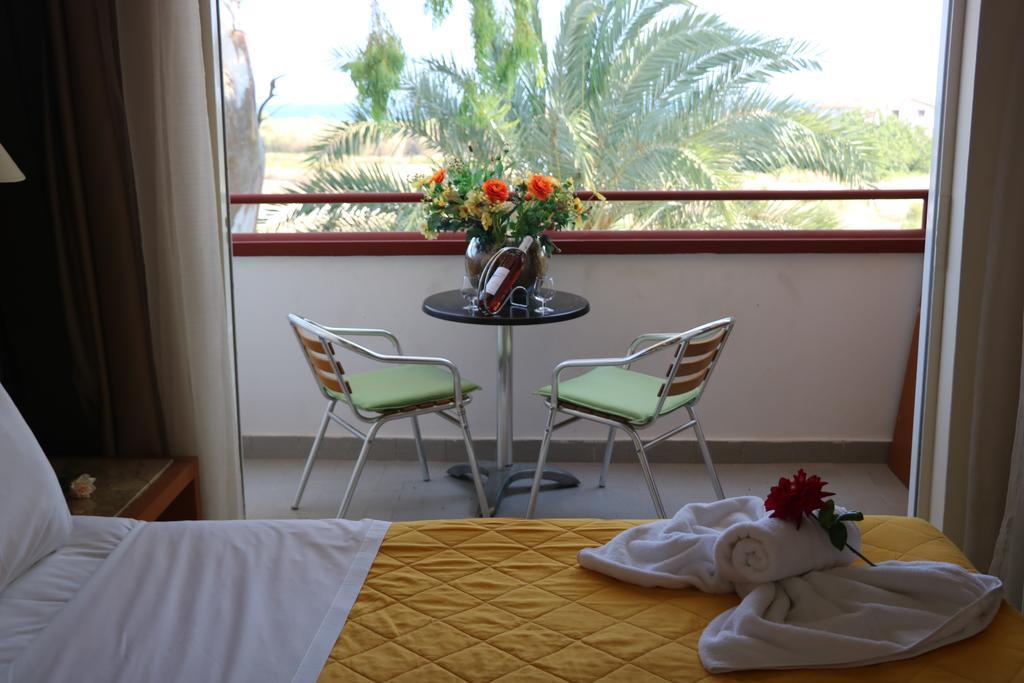 Naturist Angel Nudist Club Hotel - Adults Only Paradisi  Luaran gambar